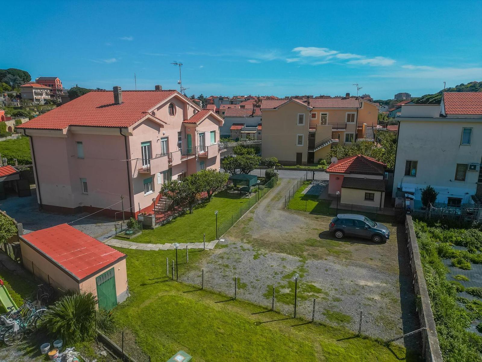 Casa Vacanze Ferrando Пьетра-Лигуре Экстерьер фото