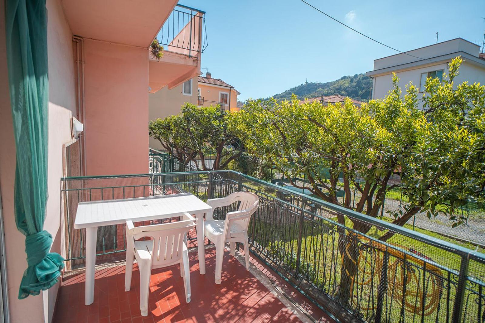 Casa Vacanze Ferrando Пьетра-Лигуре Экстерьер фото